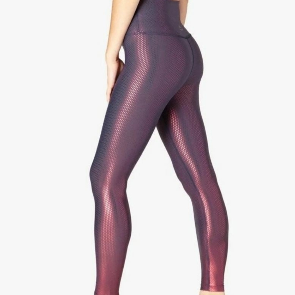 Beyond Yoga Metallic Leggings (Size M, EUC)